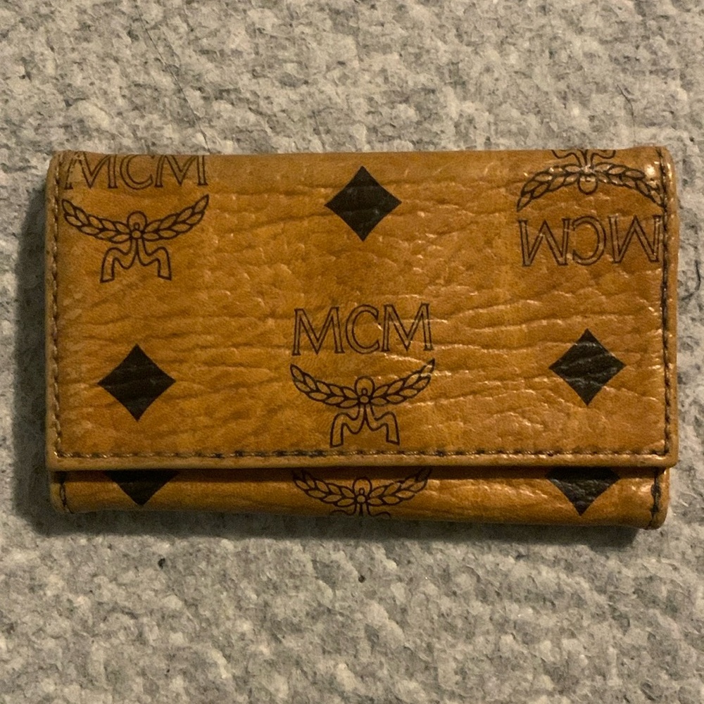 MCM Pre-loved EUC 4-Key holder ✨Reposhing✨